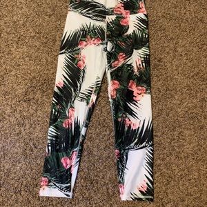 Fabletics capris leggings